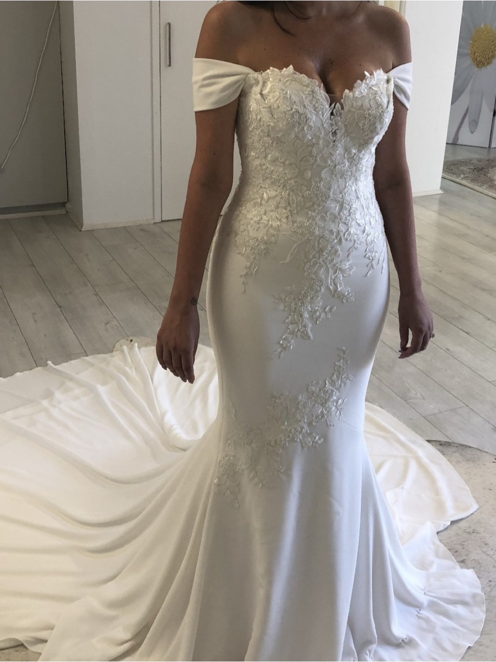 Off-the-Shoulder Ivory Lace Mermaid Wedding Dress Pronovias Dante (store sample)